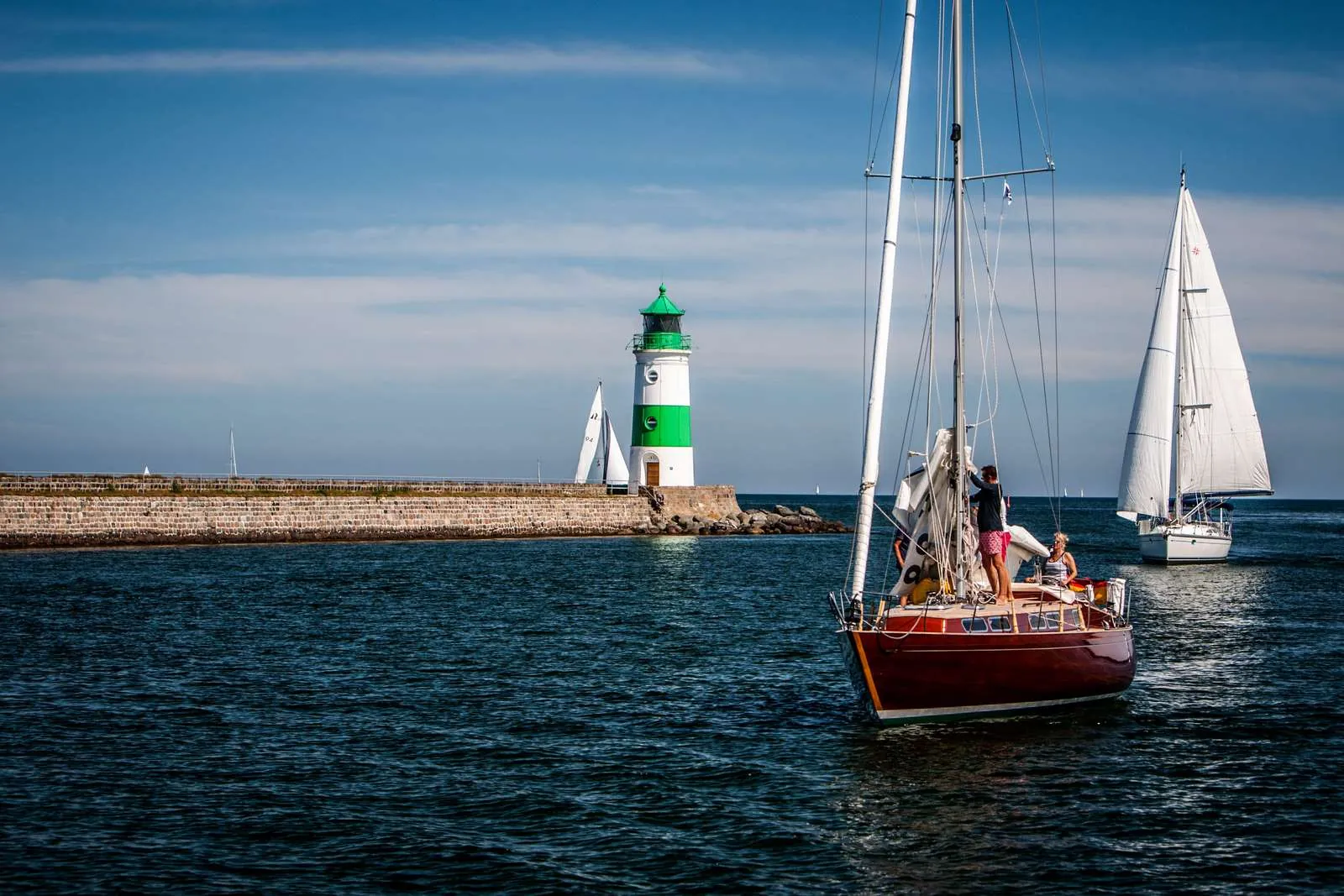 Segelyacht unter Segeln auf der Ostsee